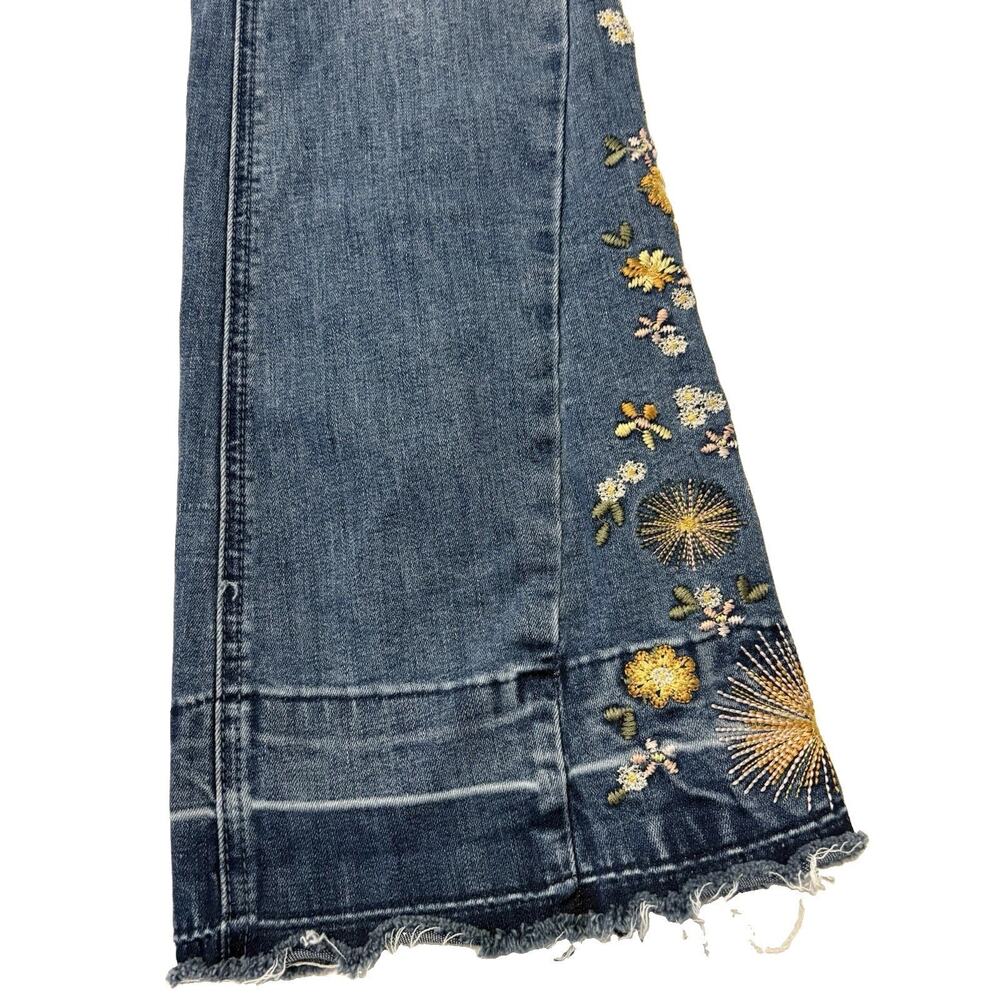 Ashley Mason Embroidered Flare Leg Jeans Size 7/ 28 Vintage Bohemian - Picture 3 of 16